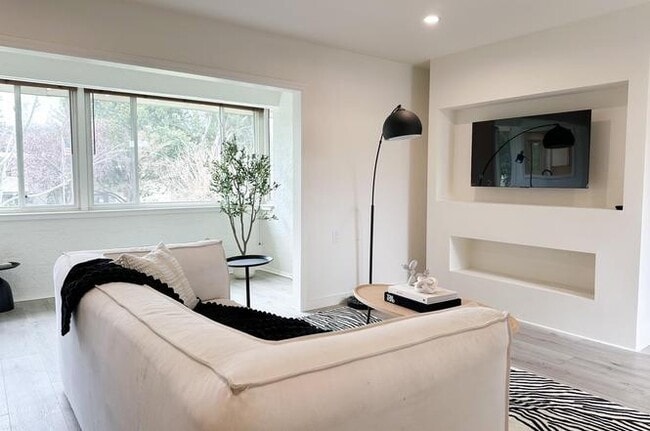 Building Photo - Los Gatos