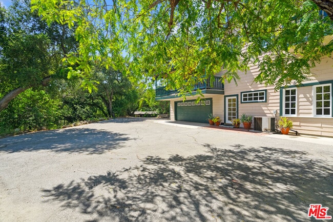 Building Photo - 20912 Fontaine Rd