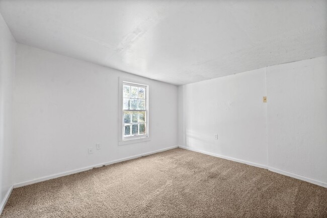 Building Photo - 1124 Palmyra Rd