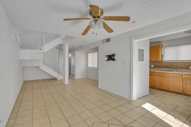 Building Photo - 11042 Morning Dew Ct