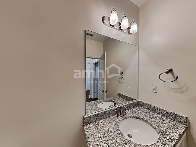 Building Photo - 145 Lindridge Dr