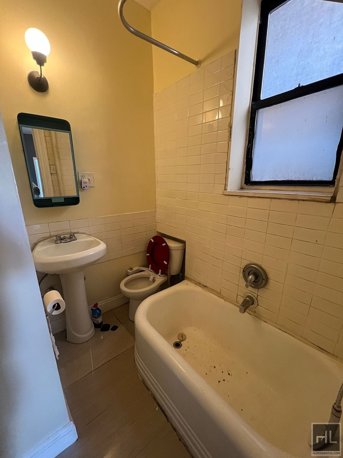 Building Photo - Junior 1BR / Studio Right Along Prospect P...