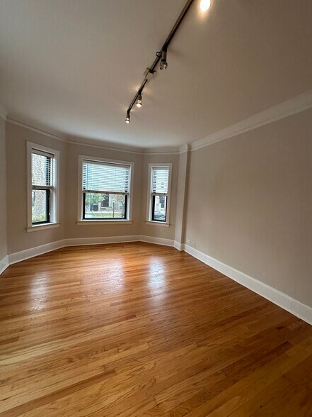 Building Photo - 2331 N Rockwell St