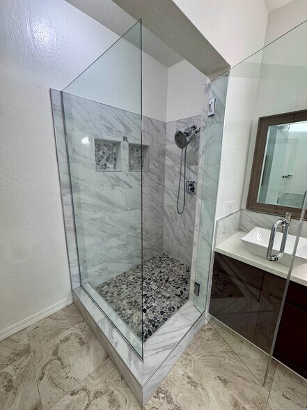 Newly renovated shower - 25912 Hayward Blvd
