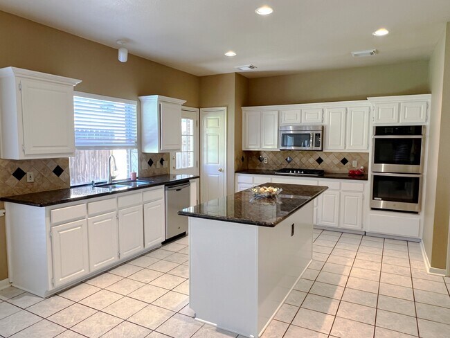 Building Photo - 16907 Ascot Meadow Dr