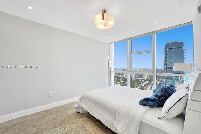 Building Photo - 18201 Collins Ave