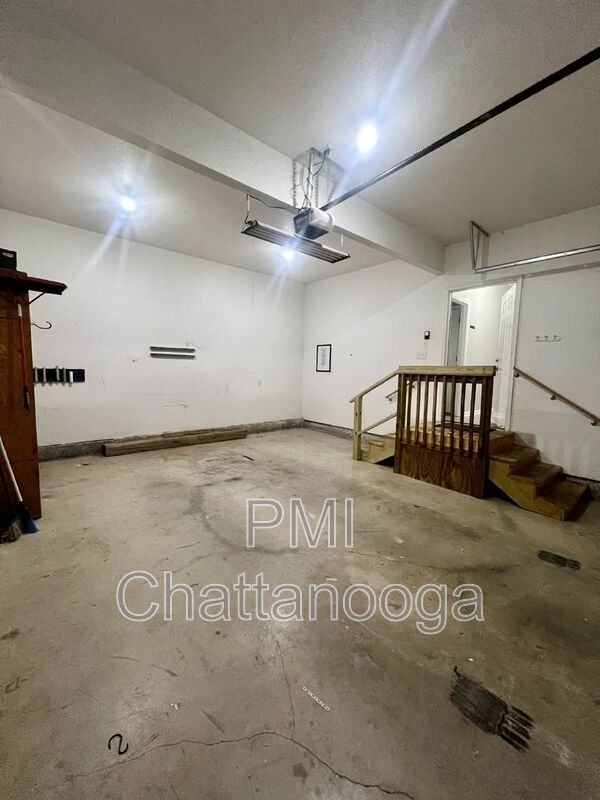 Building Photo - 9511 Weidner Ln