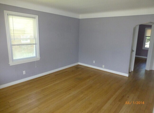 Building Photo - 1409 Gardenia Ave