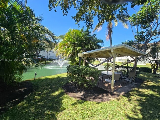 Building Photo - 5151 W Oakland Park Blvd