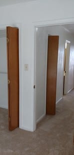 Building Photo - 2020 Elmhurst Ln