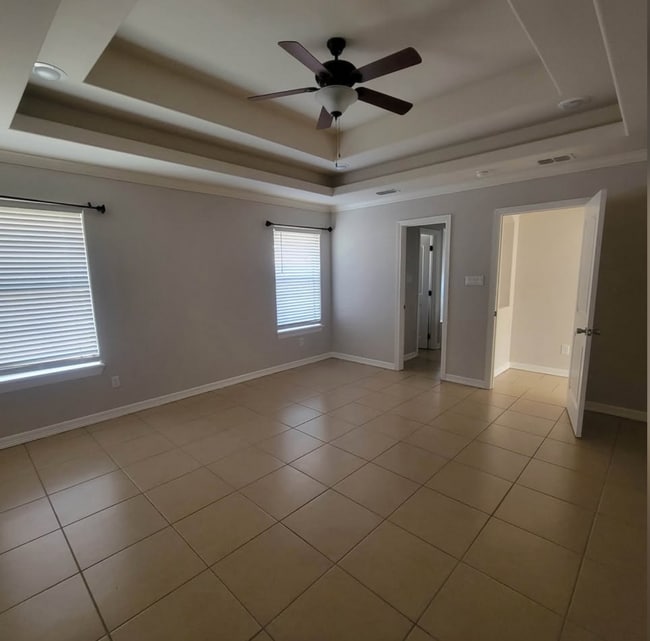 Building Photo - 3611 Spicewood Dr