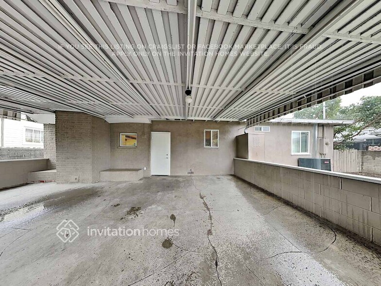 Building Photo - 8451 Murietta Ave