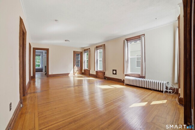 Building Photo - 801 Orange St