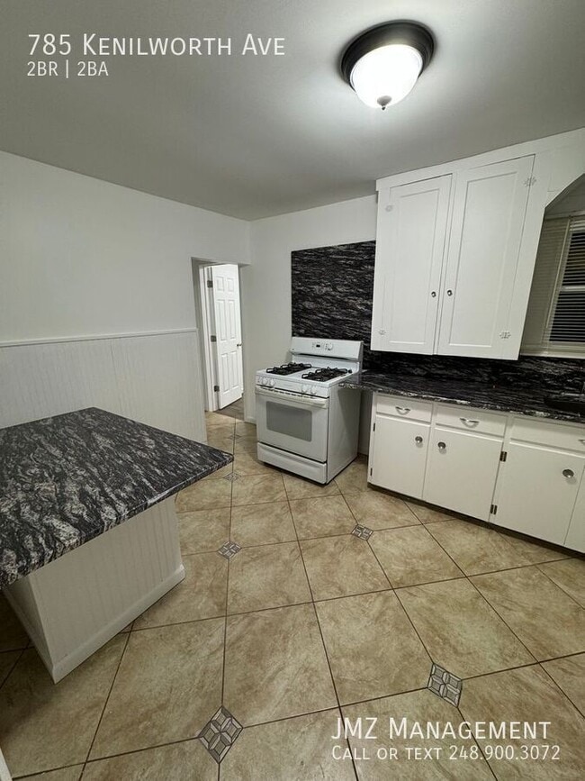 Building Photo - 785 Kenilworth Ave