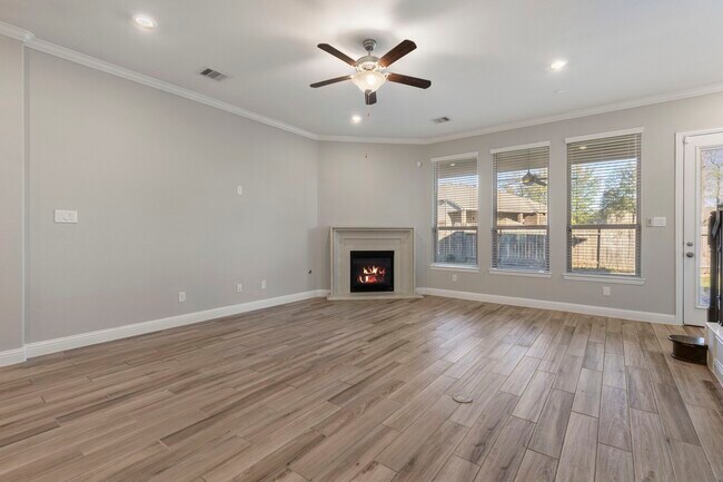 Building Photo - 18855 Collins View Dr