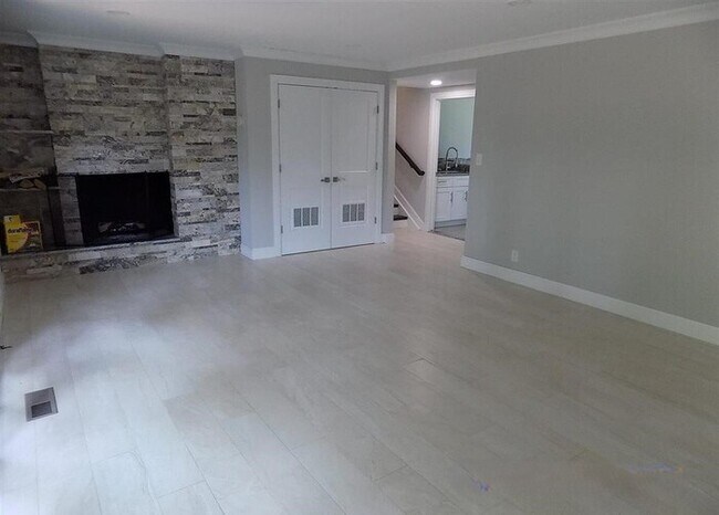 Building Photo - 3350 Adams Rd