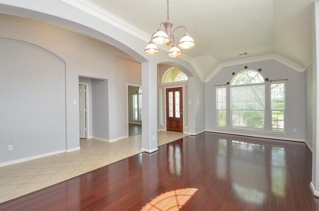 Building Photo - 6726 Oakman Ln