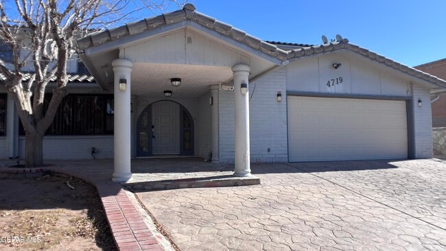 Building Photo - 4719 Frankfort Ave