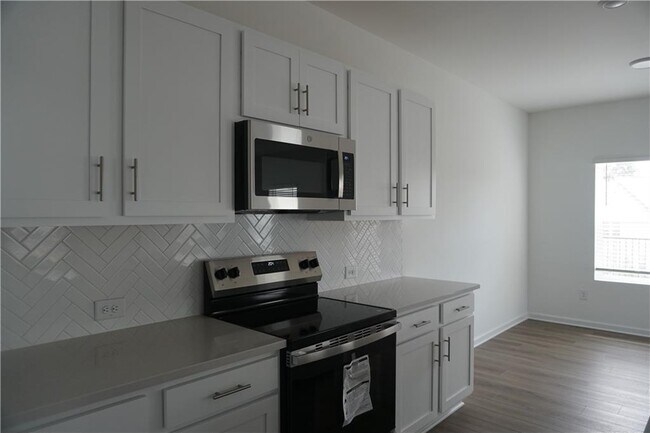 Building Photo - 6727 Armonia Dr