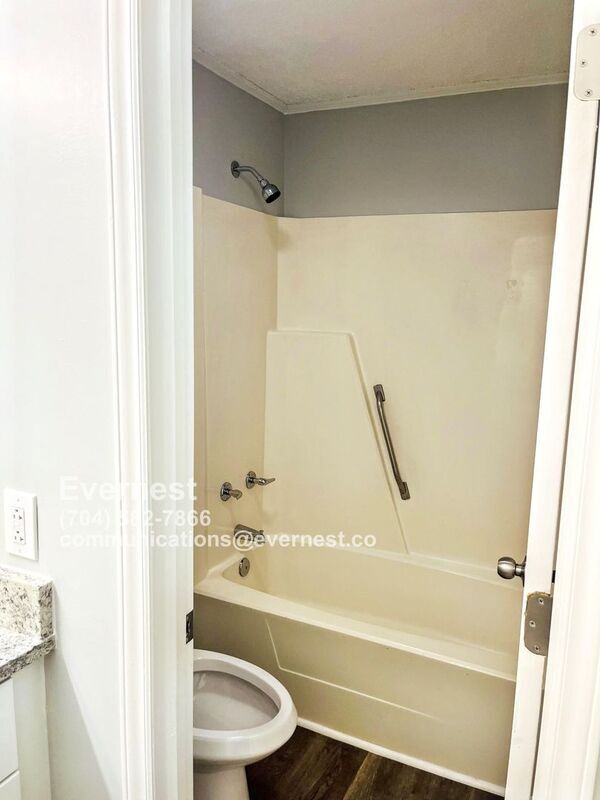 Building Photo - 3100 Chenango Dr