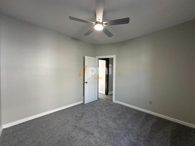 Building Photo - 1132 Drackert St