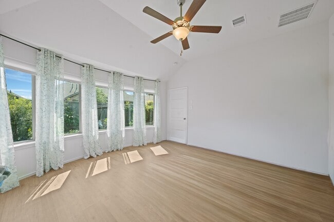 Building Photo - 12919 California Palm Ct