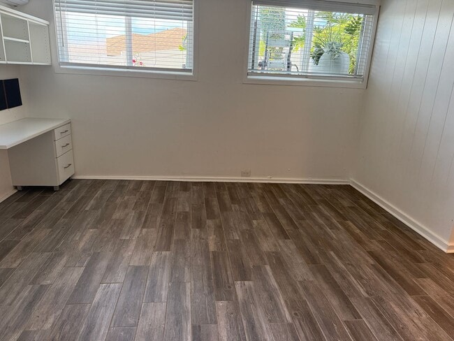 Building Photo - Kalihi Valley Modern Ohana Unit