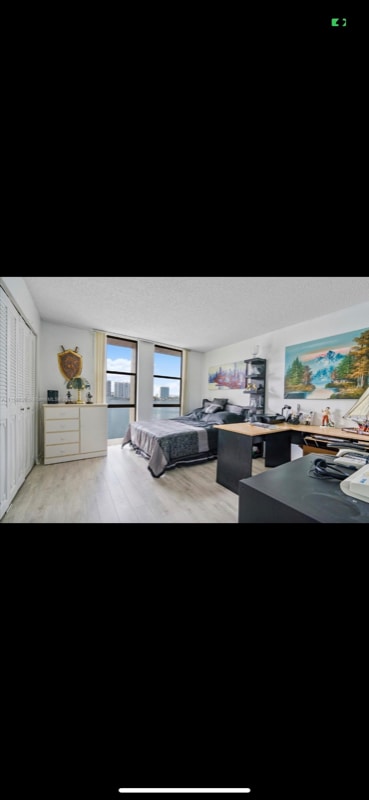 Building Photo - 17500 N Bay Rd