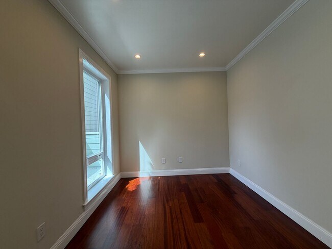 Building Photo - 261 Dolores St