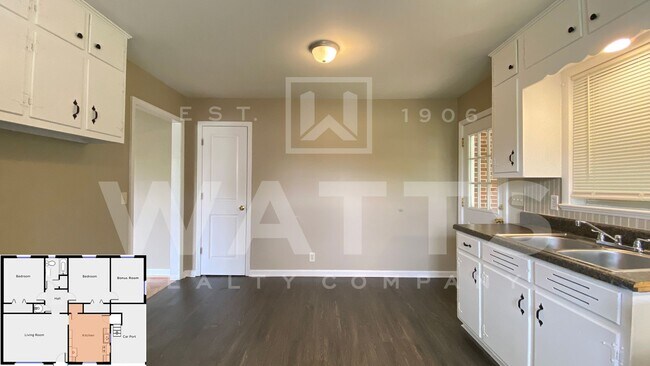 Building Photo - Silver Lake Duplex