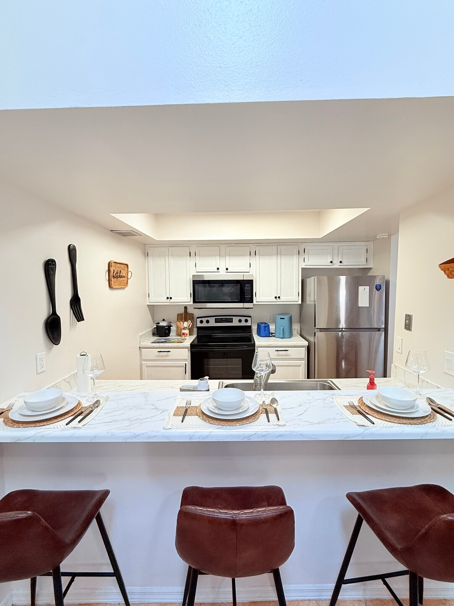 Building Photo - 387 Knox McRae Dr