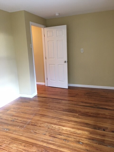 Building Photo - 15 LLC-10 Macomb