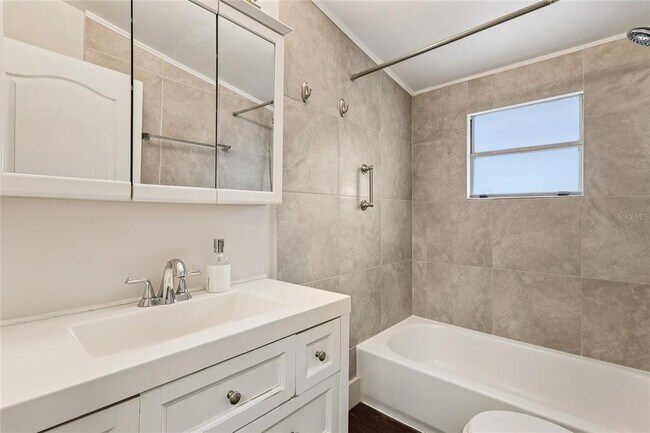 Building Photo - 137 E Grant St