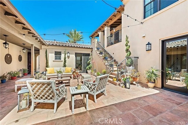 Building Photo - 9 Paniolo Rd