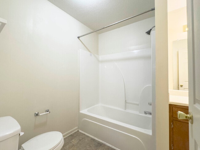 Building Photo - 513 Peachers Ridge Rd