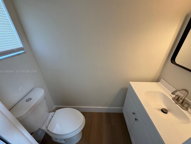 Building Photo - 7520 W 15th Ct