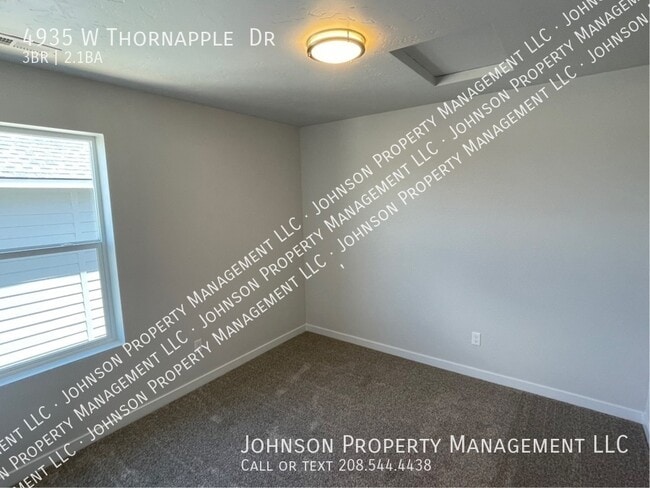 Building Photo - 4935 Thornapple Dr