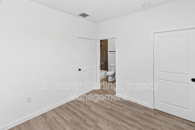 Building Photo - 1611 NW 29 Rd