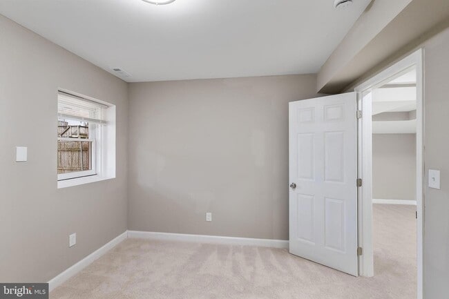 Building Photo - 18 W Orndorff Dr