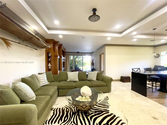 Building Photo - 6100 Paradise Point Dr