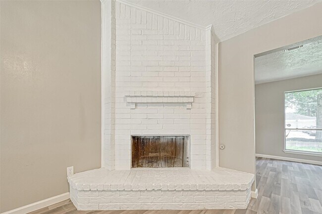 Building Photo - 3527 Acorn Springs Ln