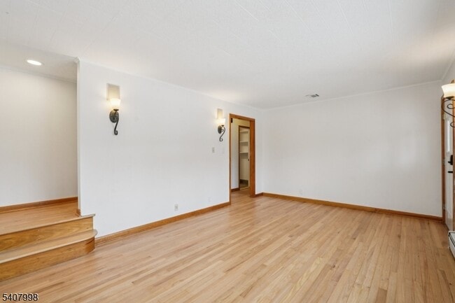 Building Photo - 20 Fairmount Rd