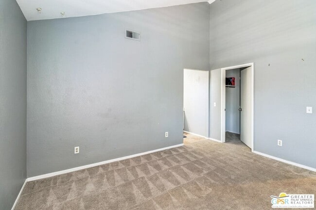 Building Photo - 13583 Almond St