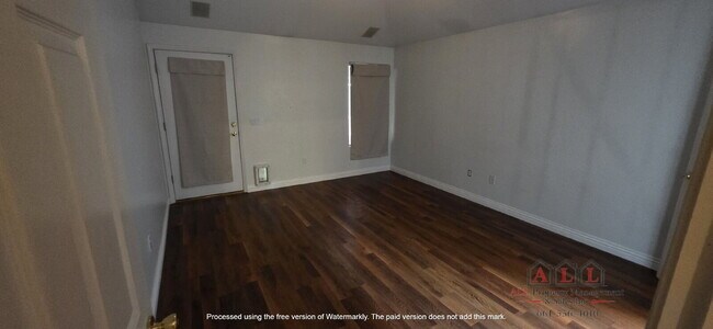 Building Photo - 3 Bed | 2 Bath Home with Office, Sunroom, Outdoor Kitchen & Backyard Oasis