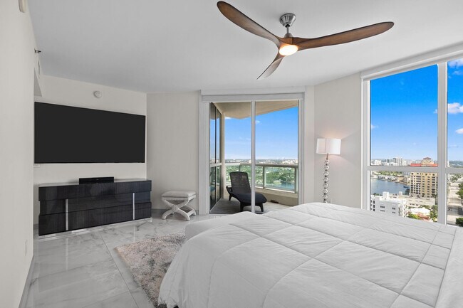 Building Photo - 101 S Fort Lauderdale Beach Blvd