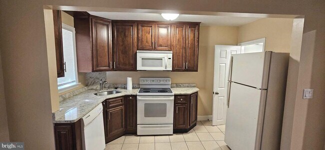 Building Photo - 1231 Church St