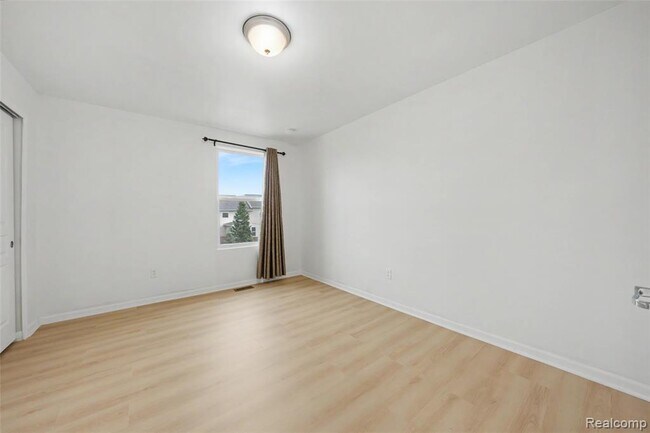 Building Photo - 49184 Gracechurch Rd