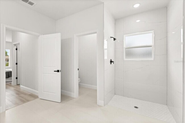 Building Photo - 15568 SW 46th Cir