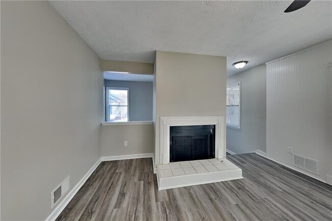 Building Photo - 4440 Coventry Ct