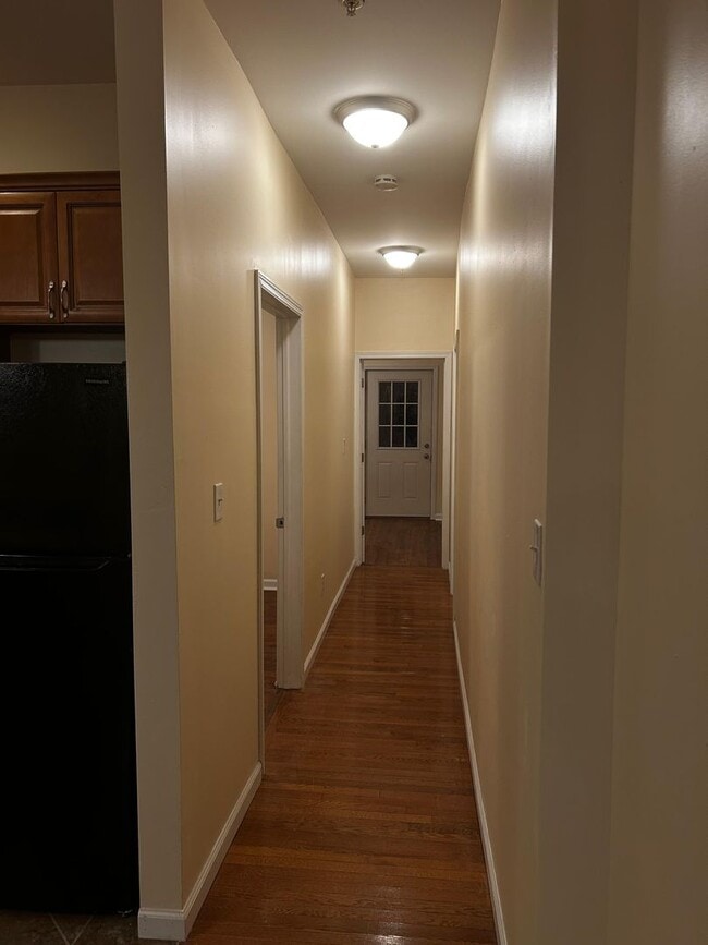 Building Photo - 1326 E Gibson St